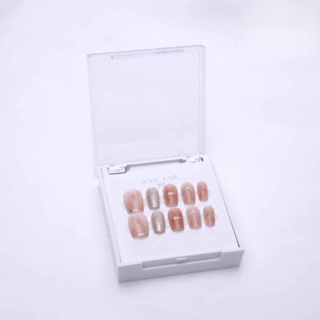 NAIL LAB LIGHTCURE press-on nails in rosy marble design in case